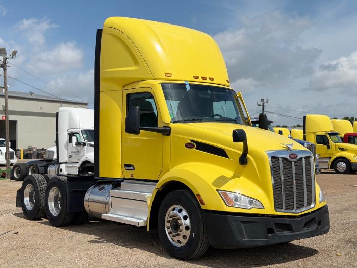 2023 Peterbilt 579-2