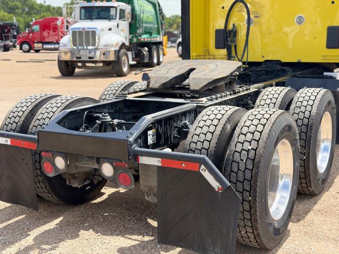 2023 Peterbilt 579-11
