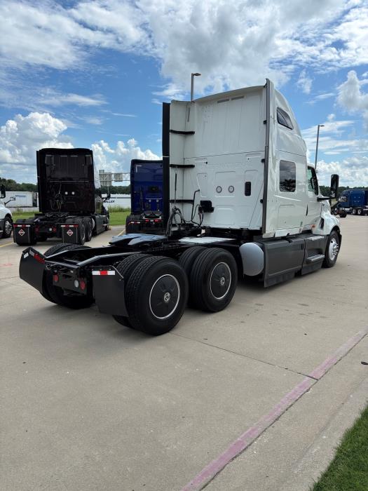 2023 International LT625-8