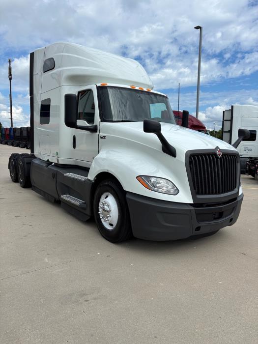 2023 International LT625-10