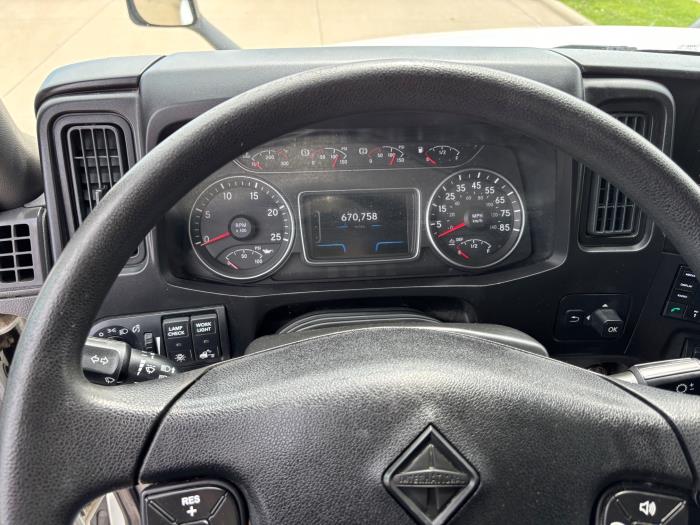 2023 International LT625-15