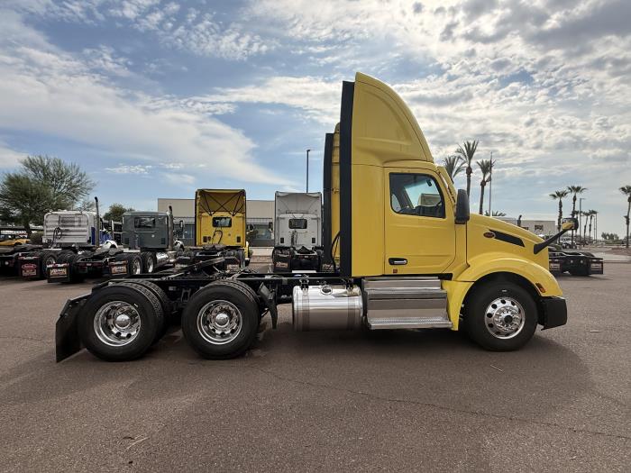 2023 Peterbilt 579-5