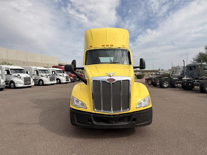 2023 Peterbilt 579-7