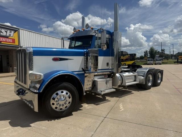 2015 Peterbilt 389-0