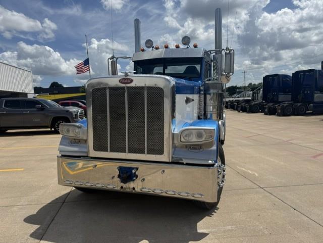 2015 Peterbilt 389-3