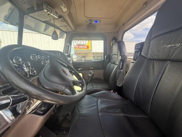 2015 Peterbilt 389-12