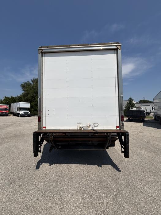 2022 Freightliner Business Class M2 106-3