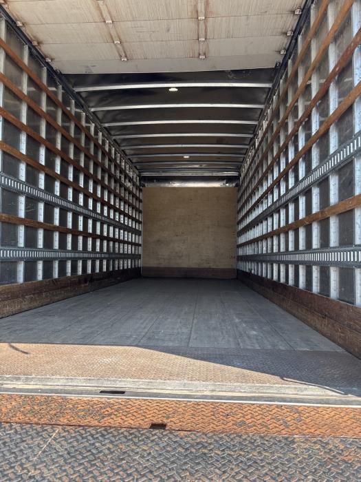 2022 Freightliner Business Class M2 106-4