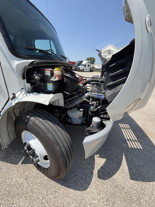 2022 Freightliner Business Class M2 106-17