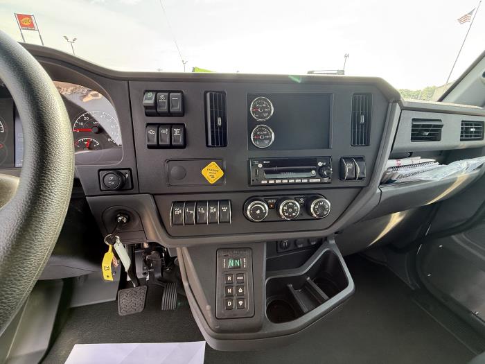 2027 Peterbilt 548-21
