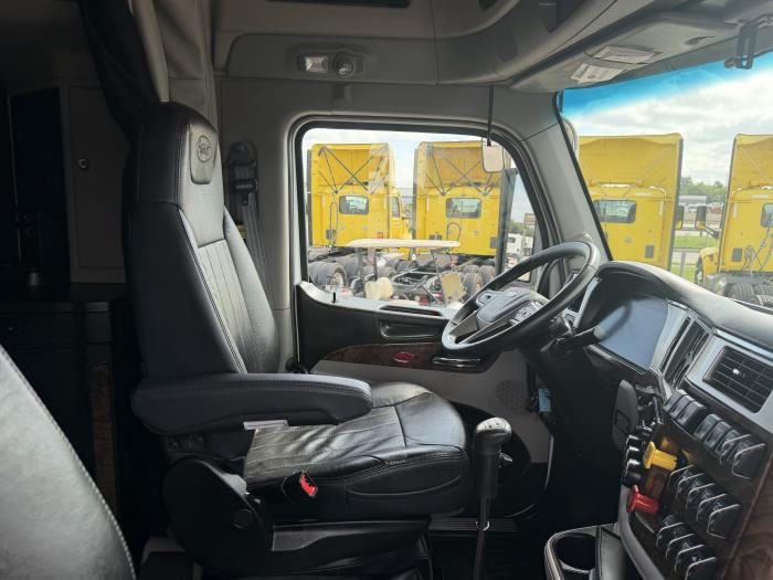 2026 Peterbilt 589-21