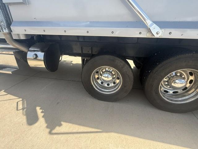 2019 Peterbilt 379-2