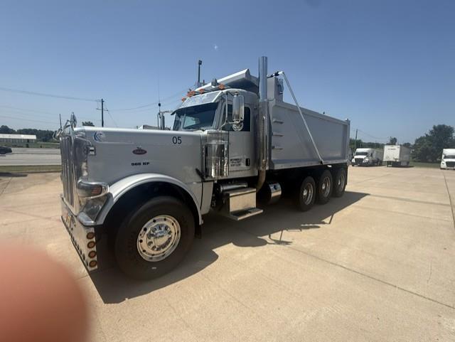 2019 Peterbilt 379-1