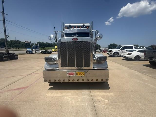 2019 Peterbilt 379-7