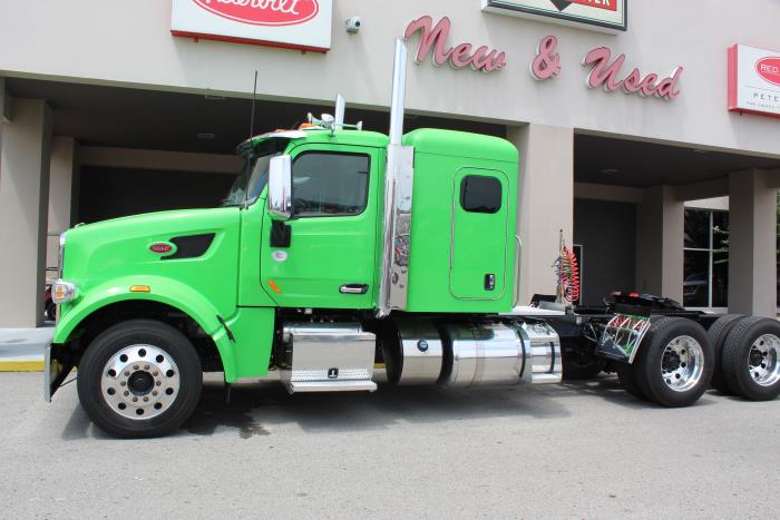 2021 Peterbilt 567-2