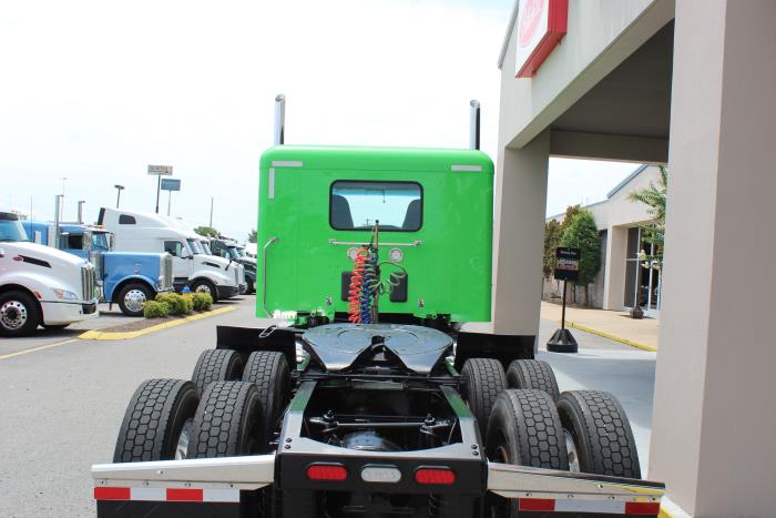 2021 Peterbilt 567-4