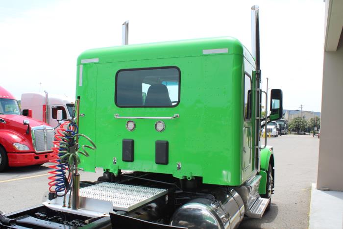 2021 Peterbilt 567-5