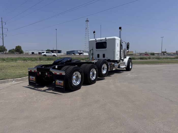 2027 Peterbilt 589-6