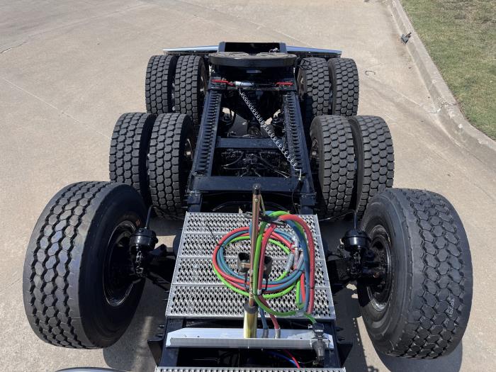 2027 Peterbilt 589-14