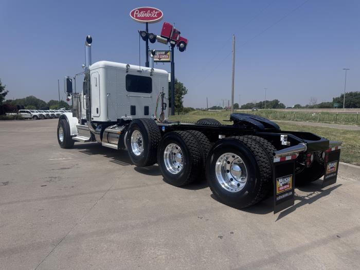 2027 Peterbilt 589-3