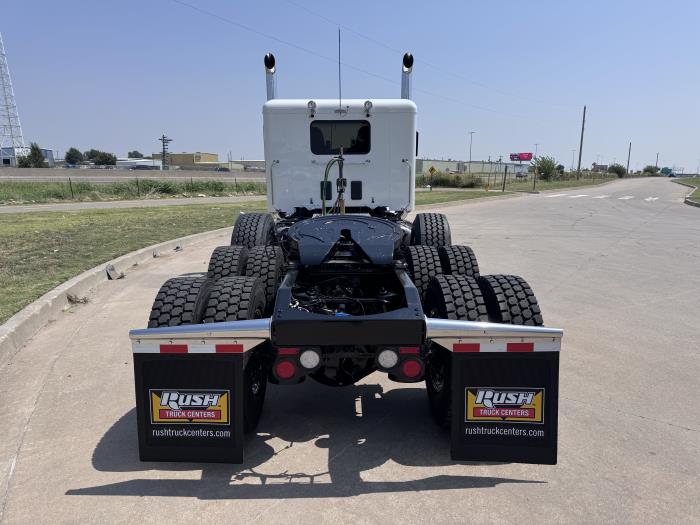 2027 Peterbilt 589-8