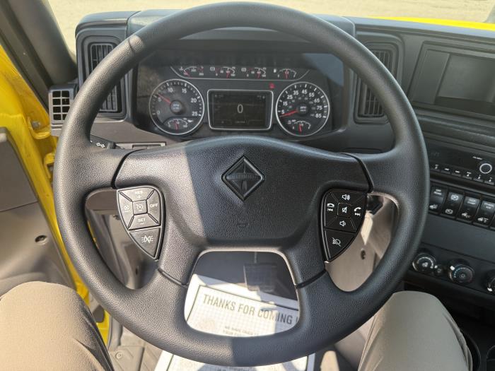 2023 International LT625-10