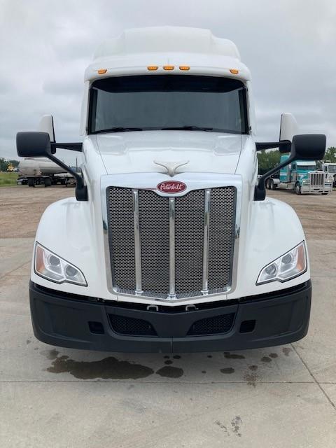 2022 Peterbilt 579-7