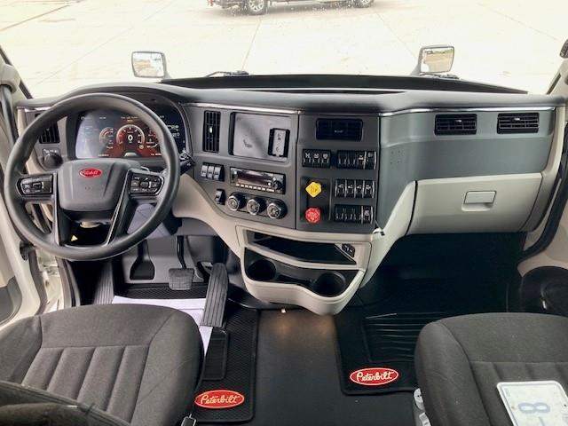 2022 Peterbilt 579-12