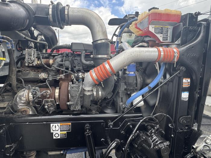2020 Peterbilt 389-8
