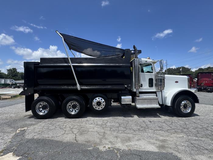 2020 Peterbilt 389-3