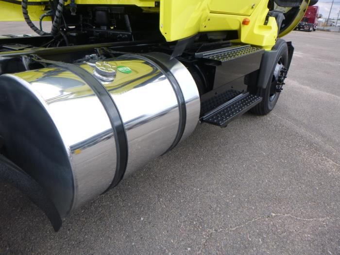 2023 International LT625-24