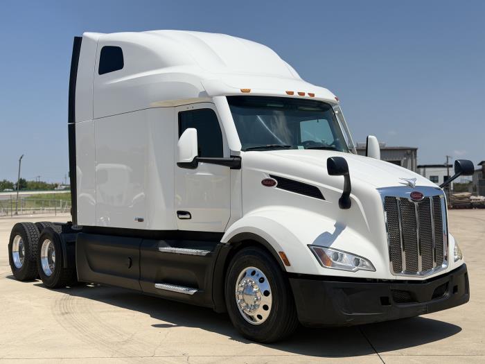 2022 Peterbilt 579-3