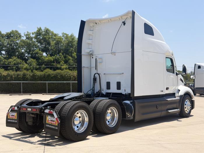 2022 Peterbilt 579-5