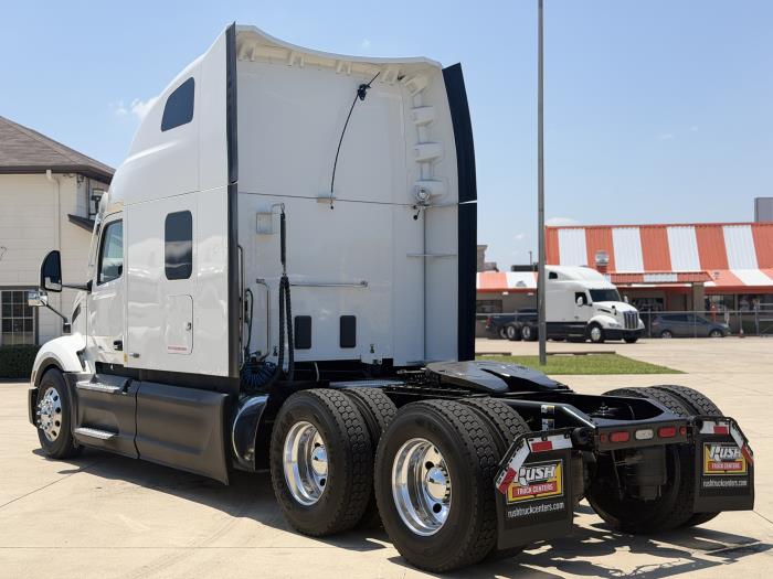 2022 Peterbilt 579-7