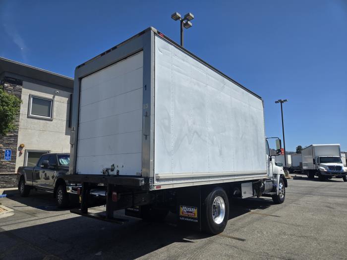 2020 Hino 268A-2