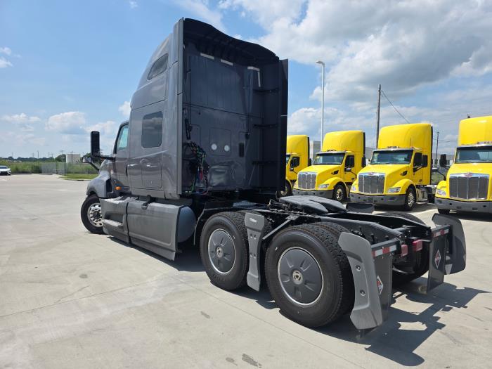 2027 International LT625-4