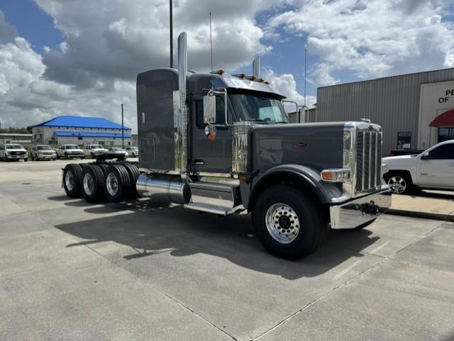 2027 Peterbilt 589-3