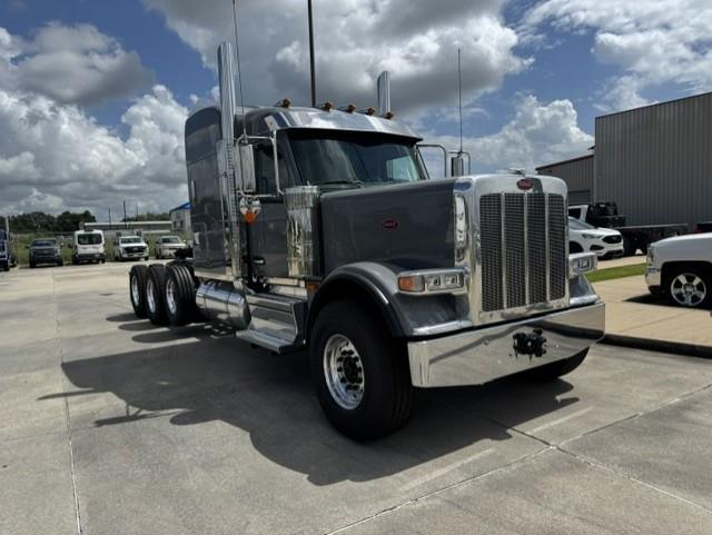 2027 Peterbilt 589-4