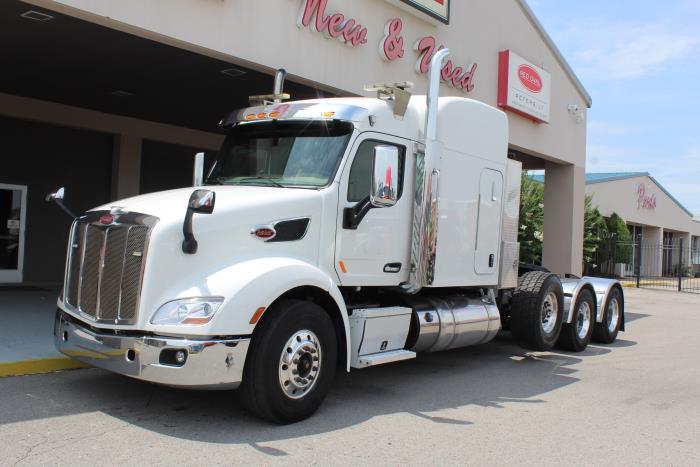 2017 Peterbilt 579-0