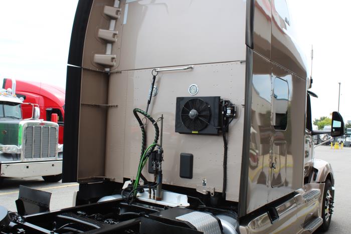 2023 Peterbilt 579-5