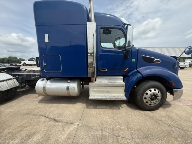 2020 Peterbilt 579-0