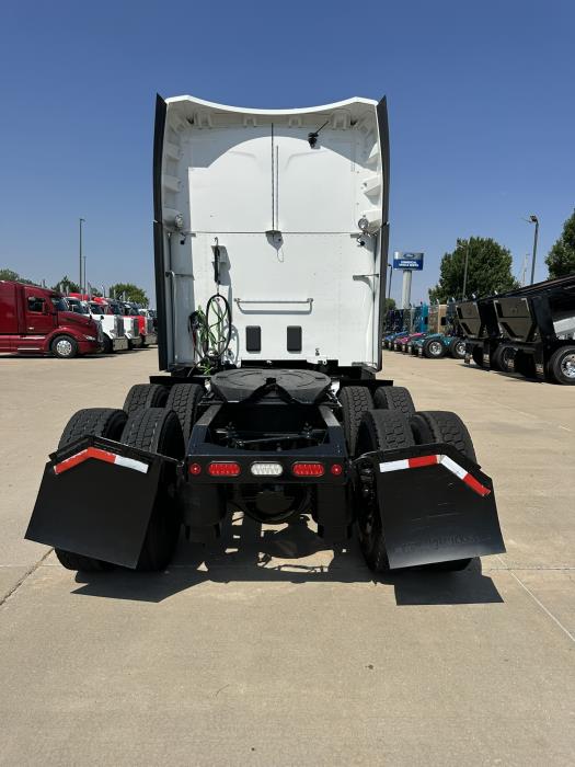 2022 Peterbilt 579-5