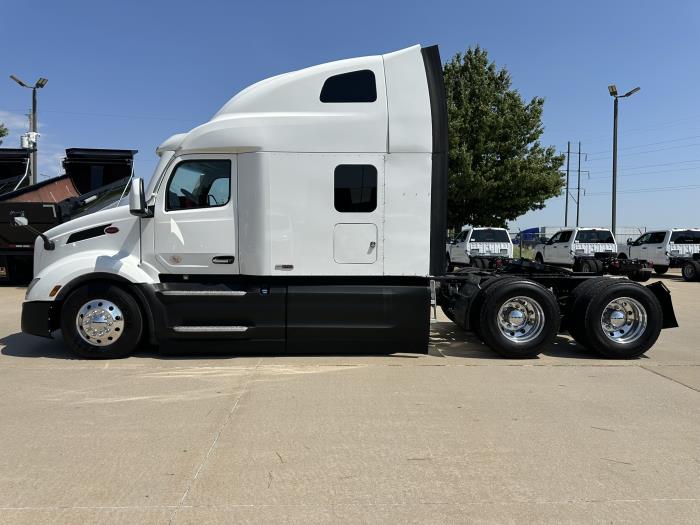 2022 Peterbilt 579-1