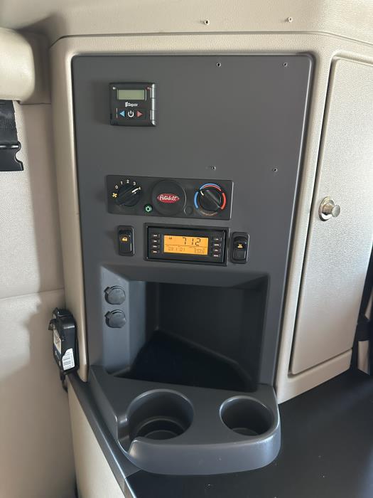2022 Peterbilt 579-12