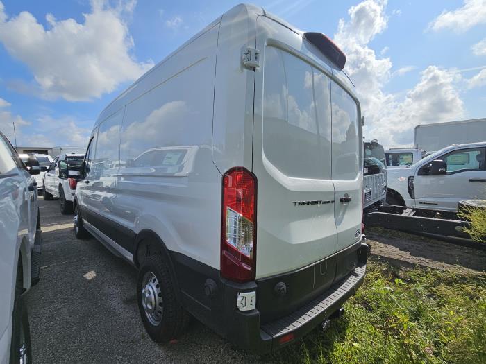 2026 Ford Transit-350-5