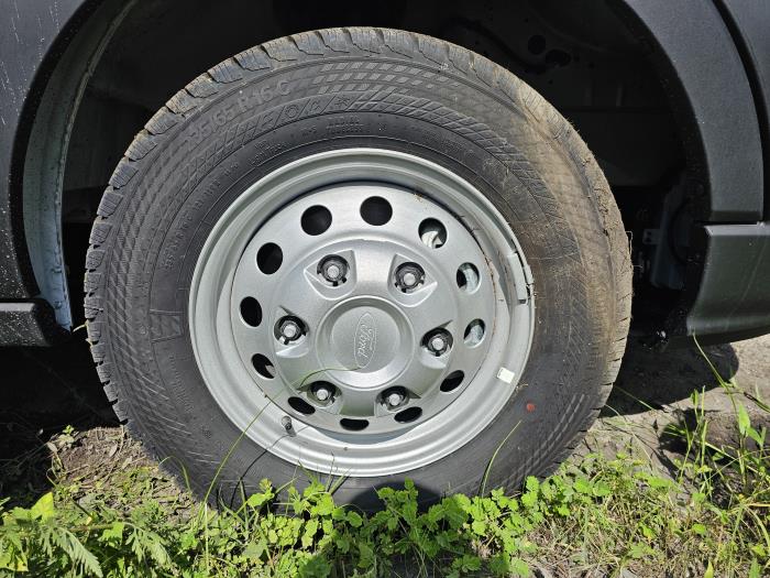 2026 Ford Transit-350-7