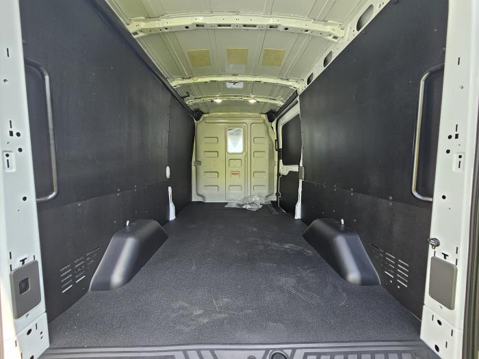 2026 Ford Transit-350-10