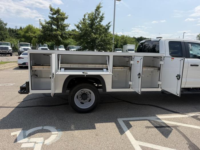 2026 Ford F-550-9