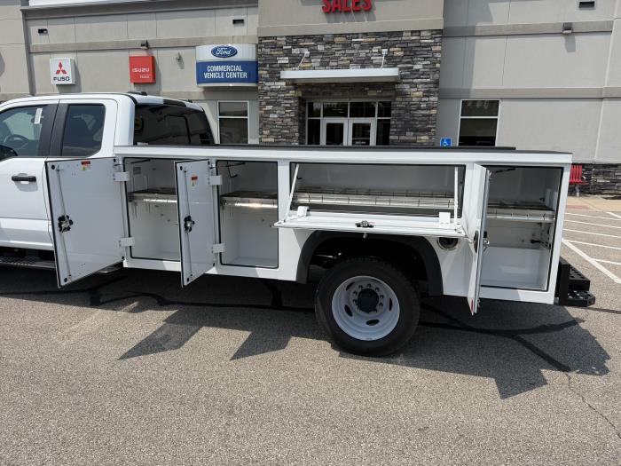2026 Ford F-550-17
