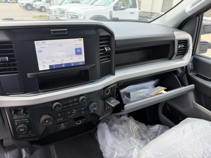 2026 Ford F-550-37